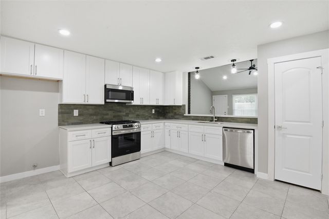 2015 Stoney Court, Spring, TX 77373