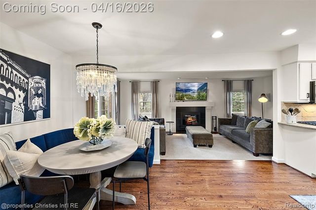 1628 Old Salem, Plymouth, MI 48170