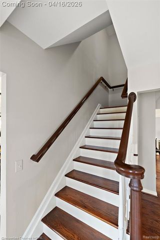 1628 Old Salem, Plymouth, MI 48170