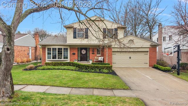 1628 Old Salem, Plymouth, MI 48170