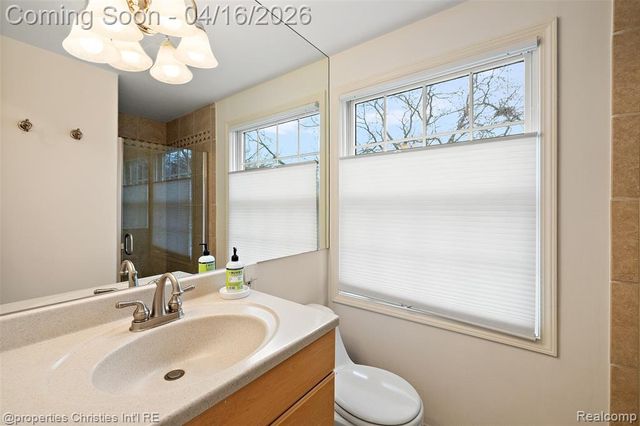 1628 Old Salem, Plymouth, MI 48170