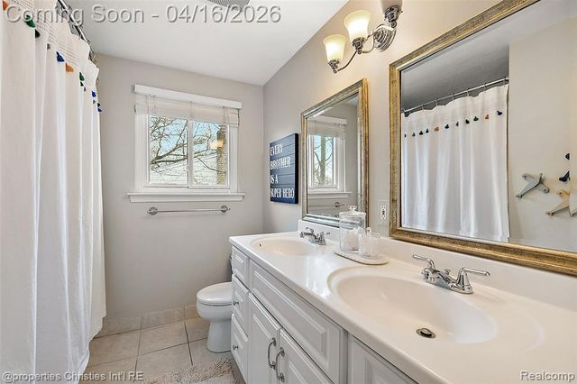 1628 Old Salem, Plymouth, MI 48170