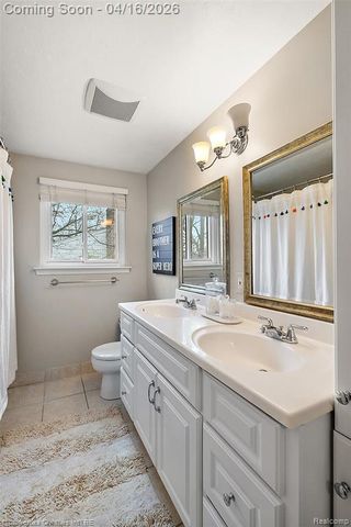 1628 Old Salem, Plymouth, MI 48170