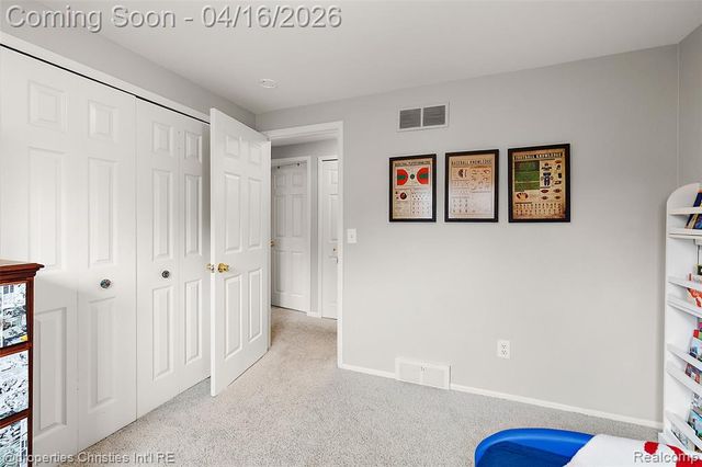 1628 Old Salem, Plymouth, MI 48170