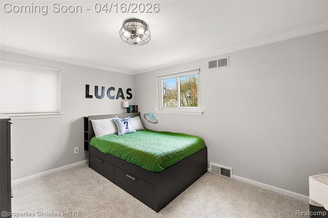 1628 Old Salem, Plymouth, MI 48170