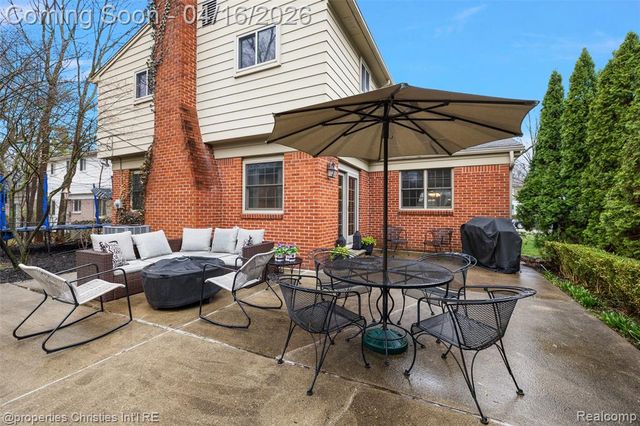 1628 Old Salem, Plymouth, MI 48170