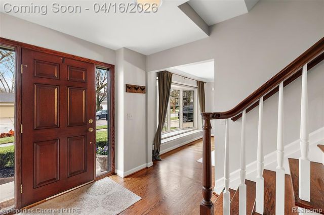 1628 Old Salem, Plymouth, MI 48170