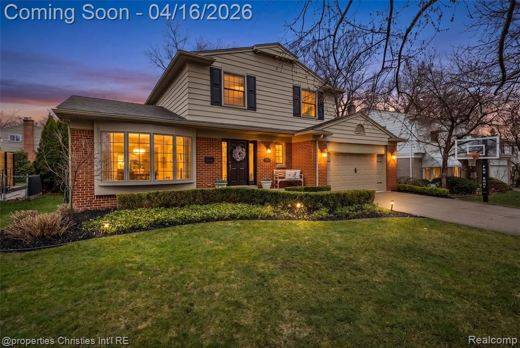 1628 Old Salem, Plymouth, MI 48170