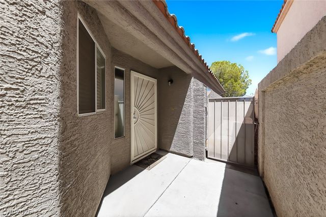 1432 Lucia Drive, Las Vegas, NV 89128