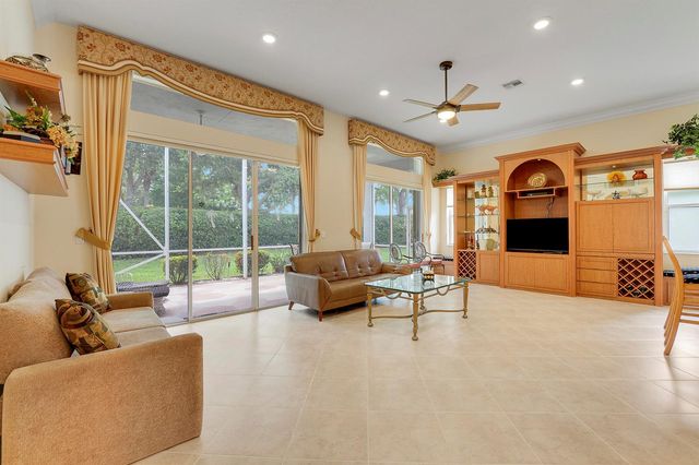 6554 Pavone Street, Lake Worth, FL 33467