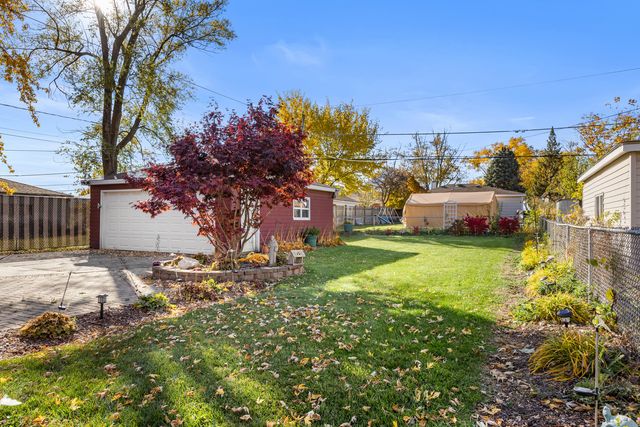 1624 Boeger Avenue, Westchester, IL 60154