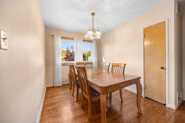 1624 Boeger Avenue, Westchester, IL 60154