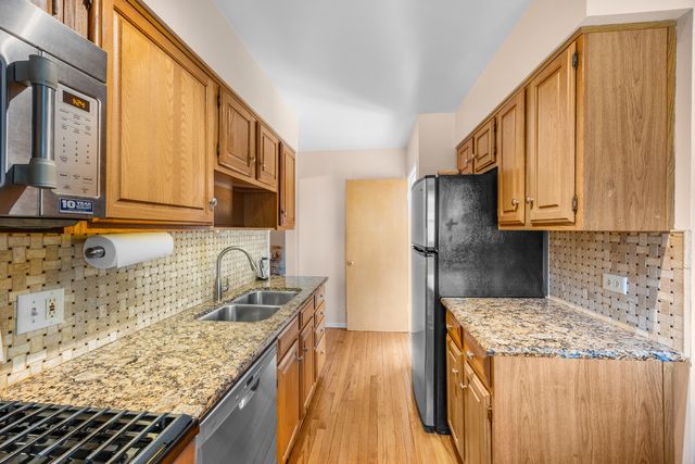 1624 Boeger Avenue, Westchester, IL 60154