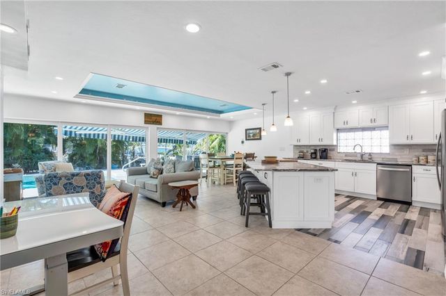 27297 Buccaneer DR, Bonita Springs, FL 34135