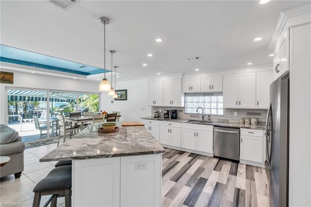 27297 Buccaneer DR, Bonita Springs, FL 34135