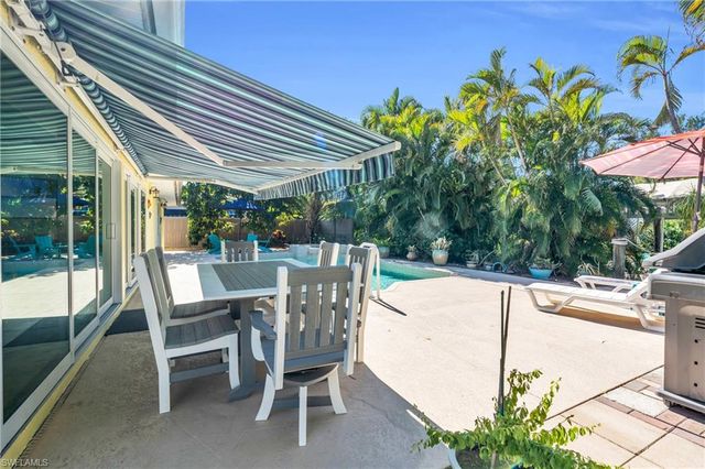 27297 Buccaneer DR, Bonita Springs, FL 34135