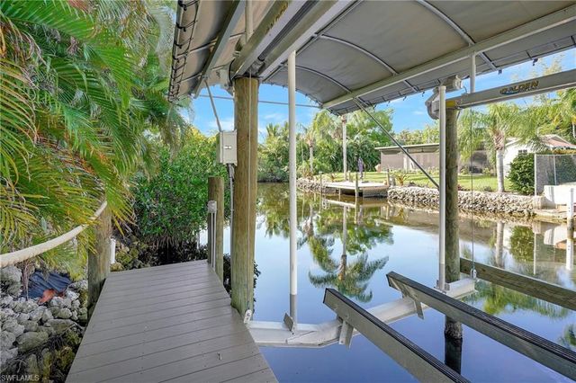 27297 Buccaneer DR, Bonita Springs, FL 34135