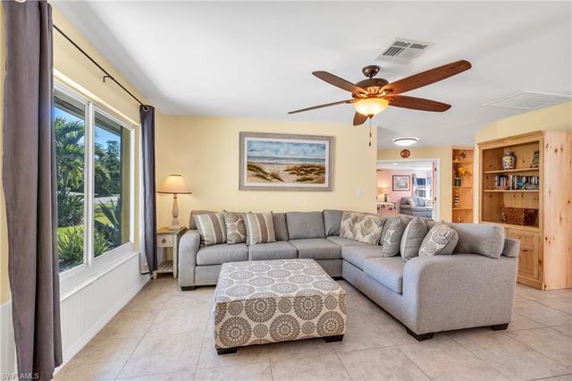 27297 Buccaneer DR, Bonita Springs, FL 34135