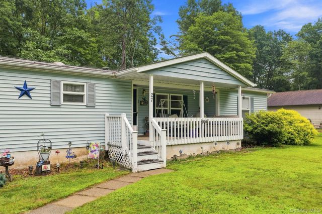 27 Delaware Drive, Sparrowbush, NY 12780