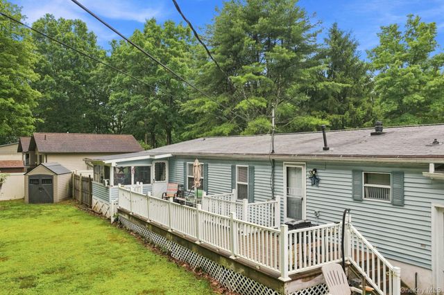 27 Delaware Drive, Sparrowbush, NY 12780