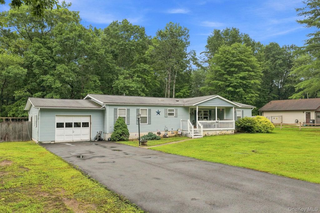 27 Delaware Drive, Sparrowbush, NY 12780