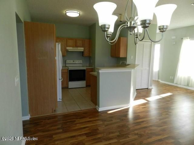 1701 FOREST LAKE Circle 3, Jacksonville, FL 32225