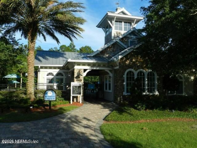 1701 FOREST LAKE Circle 3, Jacksonville, FL 32225