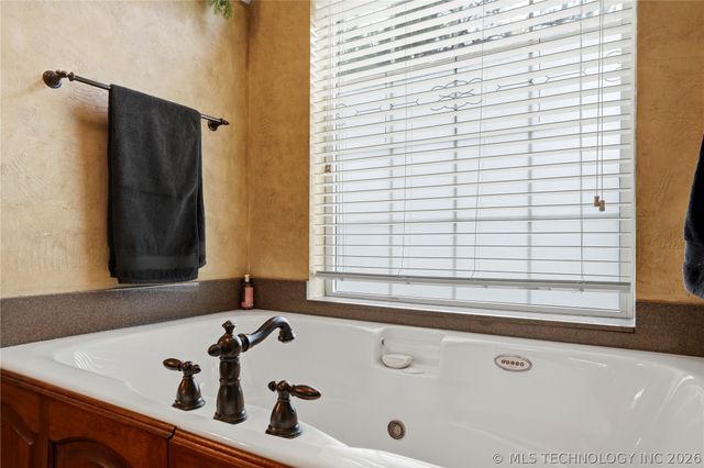 1308 Carter Avenue, Wagoner, OK 74467