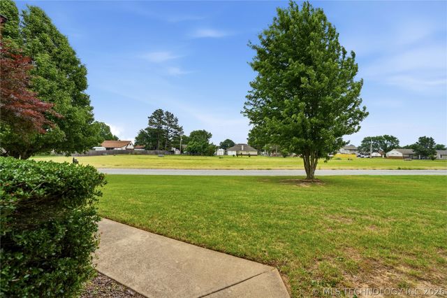 1308 Carter Avenue, Wagoner, OK 74467