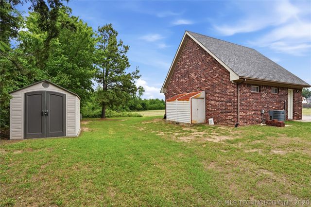 1308 Carter Avenue, Wagoner, OK 74467