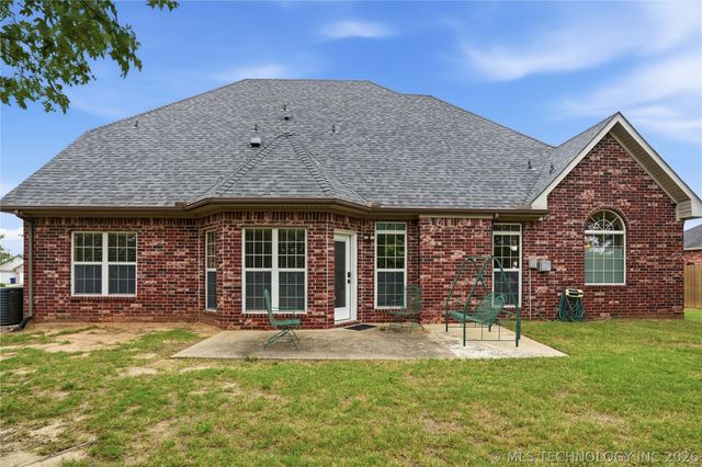 1308 Carter Avenue, Wagoner, OK 74467