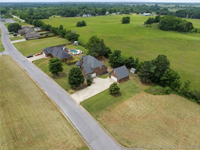 1308 Carter Avenue, Wagoner, OK 74467