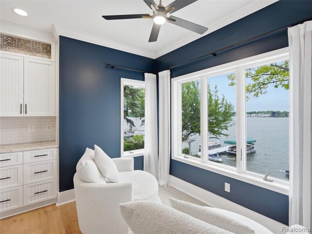 12224 Mantawauka Drive, Fenton, MI 48430