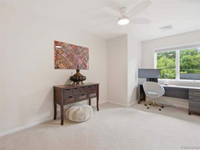 12224 Mantawauka Drive, Fenton, MI 48430