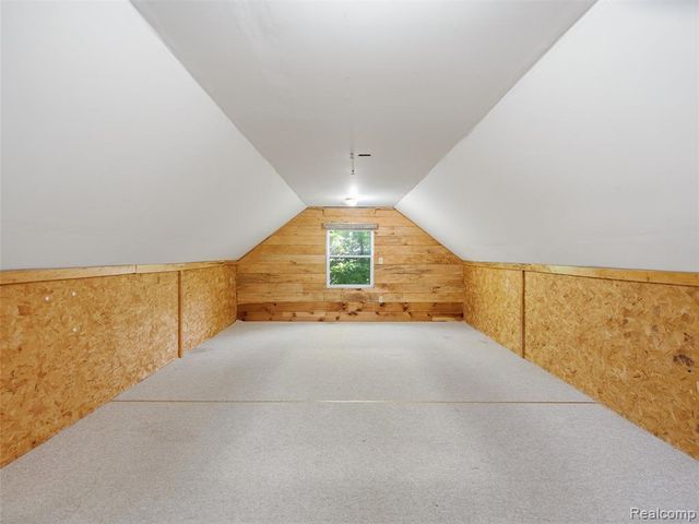 12224 Mantawauka Drive, Fenton, MI 48430