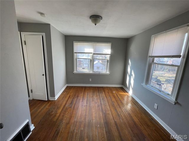 8343 Strathmore Place, Jennings, MO 63136