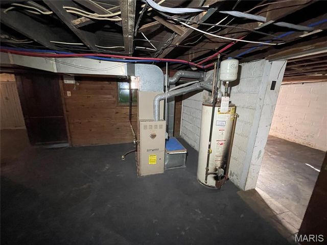 8343 Strathmore Place, Jennings, MO 63136