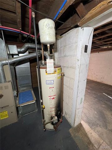 8343 Strathmore Place, Jennings, MO 63136