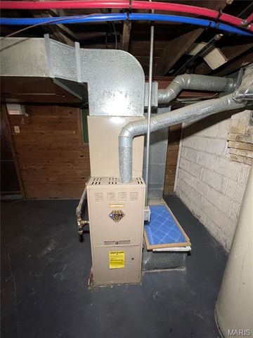 8343 Strathmore Place, Jennings, MO 63136