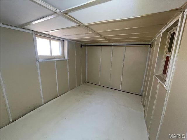 8343 Strathmore Place, Jennings, MO 63136