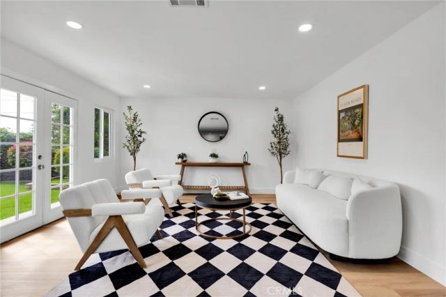 8459 La Vela, Whittier, CA 90605