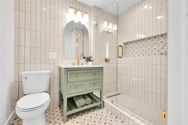 8459 La Vela, Whittier, CA 90605