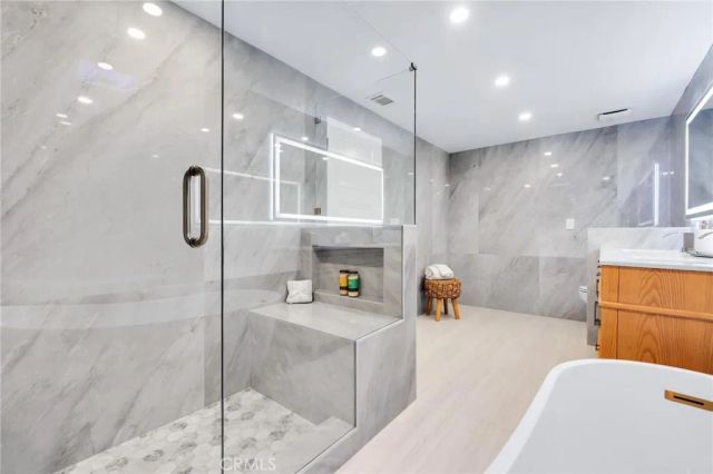 8459 La Vela, Whittier, CA 90605