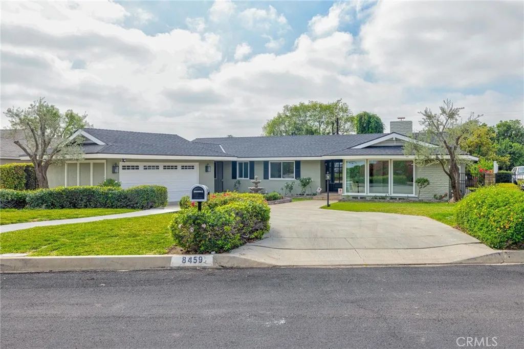 8459 La Vela, Whittier, CA 90605