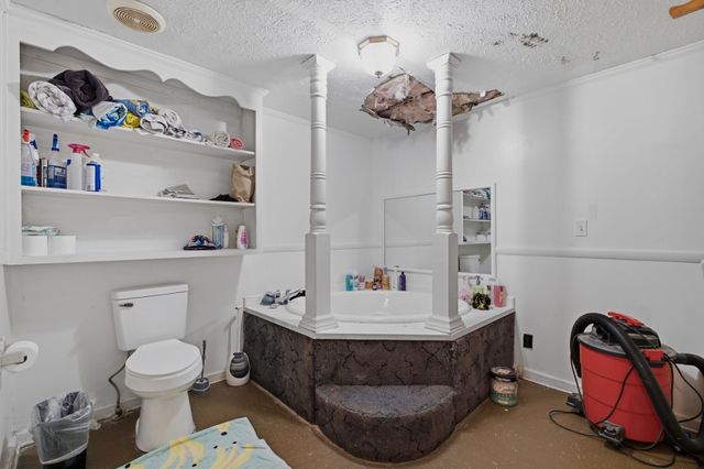 1305 Wolf Hill Rd, Bethpage, TN 37022