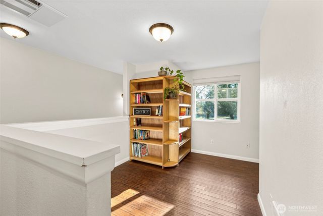 3135 39th Way NE, Olympia, WA 98506