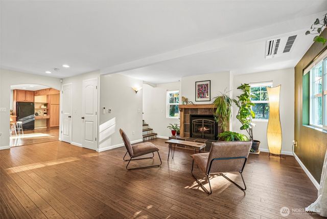 3135 39th Way NE, Olympia, WA 98506