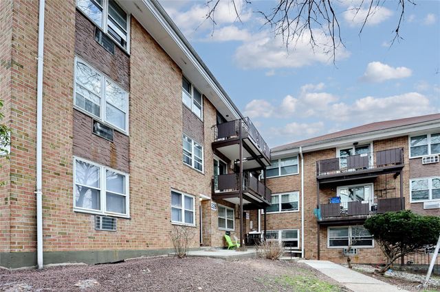 220 Kearsing Parkway G, Monsey, NY 10952