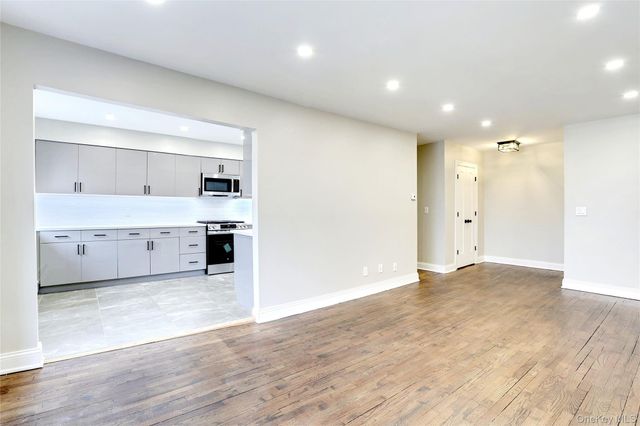 220 Kearsing Parkway G, Monsey, NY 10952