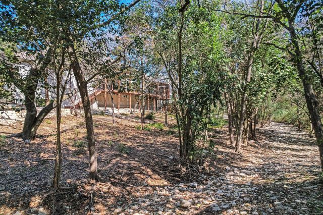 1213 Havre Lafitte DR, Austin, TX 78746